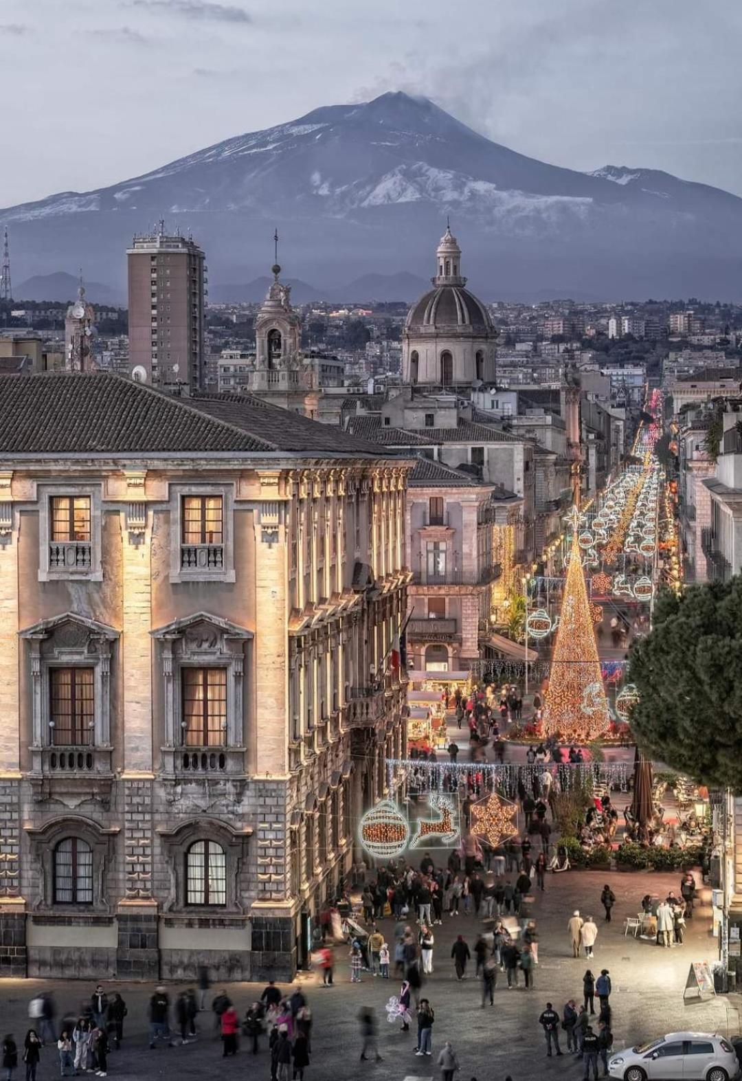 Casa Vacanze Al Teatro Catania Exterior photo